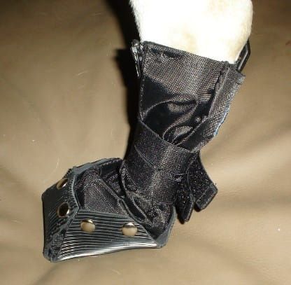 Cizmă de protecție cu fermoar