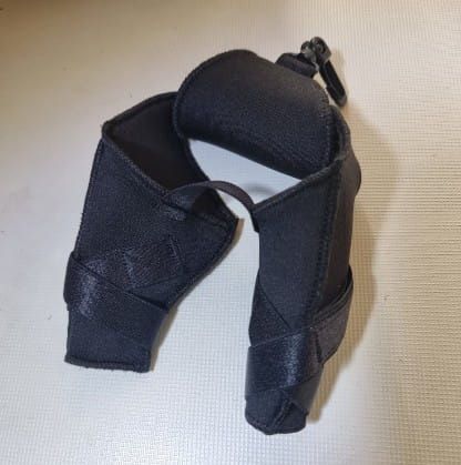 Pantaloni scurți de reabilitare cu sistem de conectare 273814805_1578751345822134_6758232546411413066_n.jpg