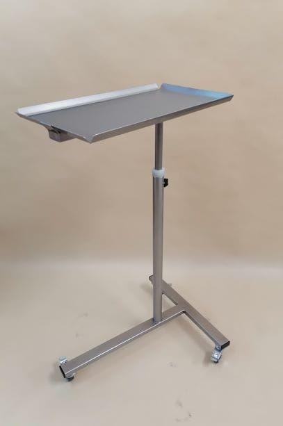 Masă de scule cu reglare manuală a înălțimii